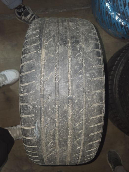 235/45/ 18 продается