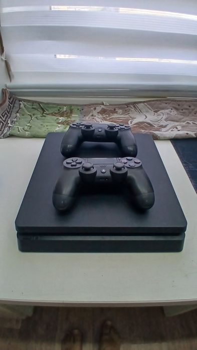 Продам  SonyPlayStatin 4 Slim 1TB