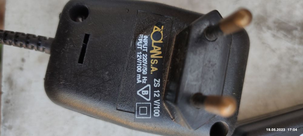 Блоки питания адаптеры.