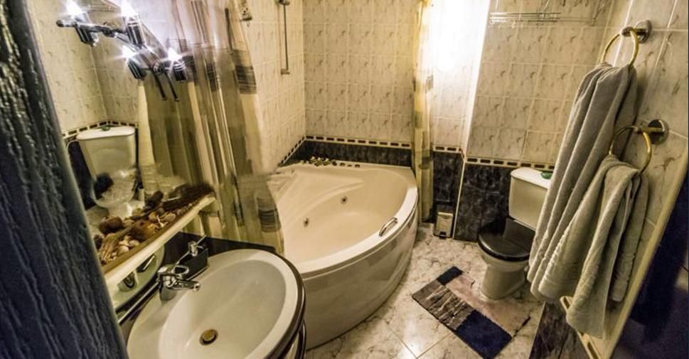 Дава се под наем Тристаен апартамент в София, Витоша - 130 кв.м за 850 € - Снимка #3