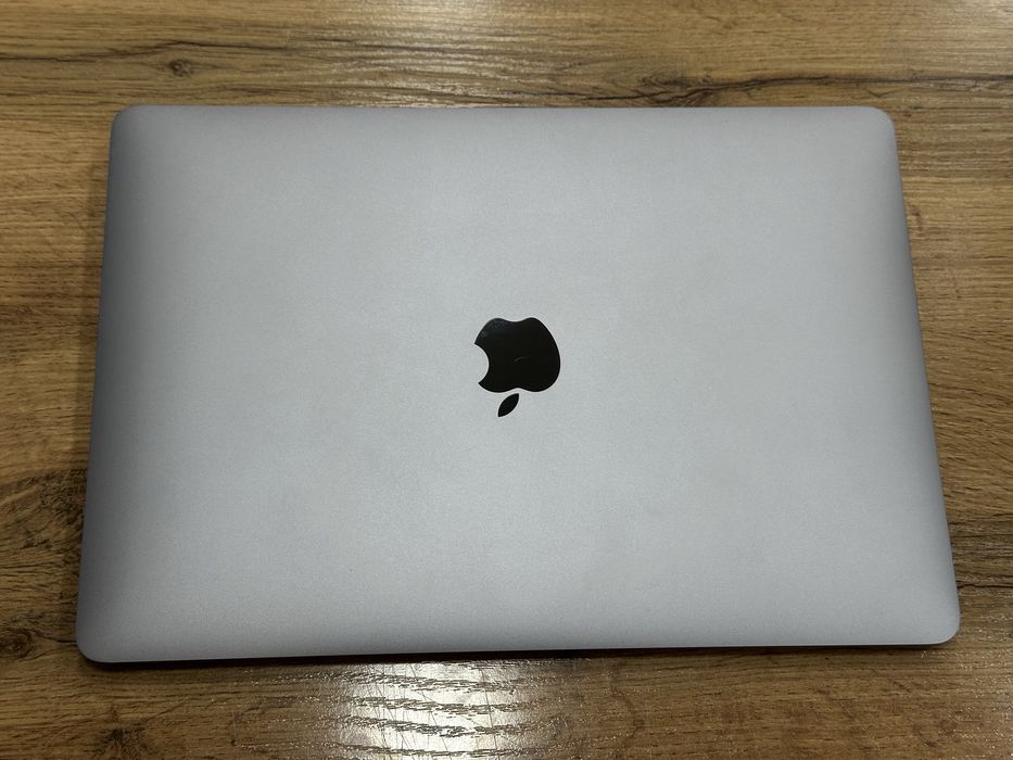 MacBook Air M1 13 | 98% АКБ | Комплект + Чехол