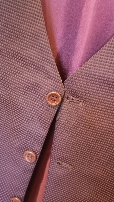 Мъжки костюм 3 части, 48 размер, студена вълна