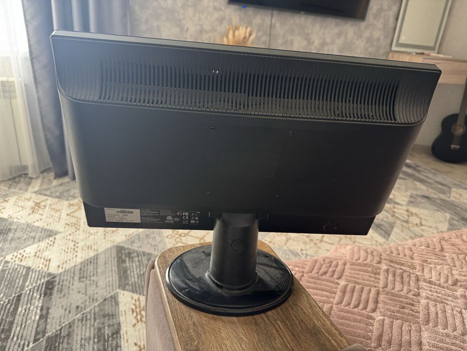 монитор hp работает