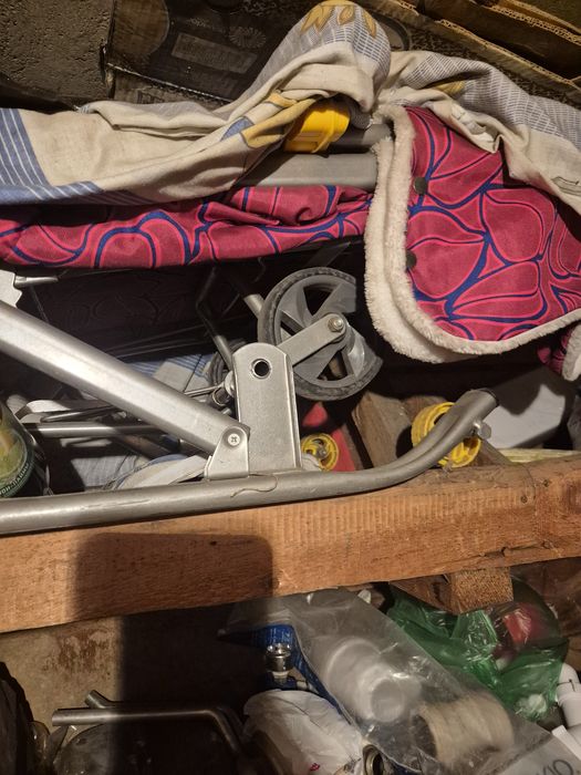 Детские санки для девочки и мальчика