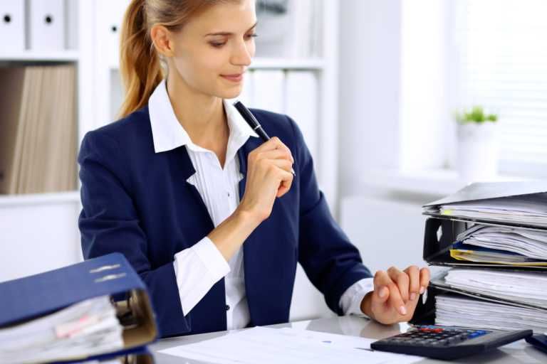 Economist contabil licentiat cu experienta  preiau firme in evidenta