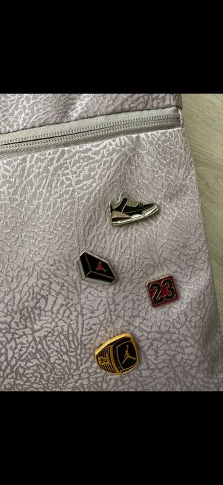 Раница Air Jordan Pin Backpack Black/Wolf Grey