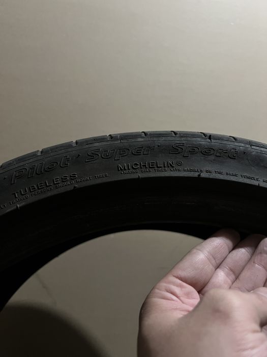245/35/19 Michelin