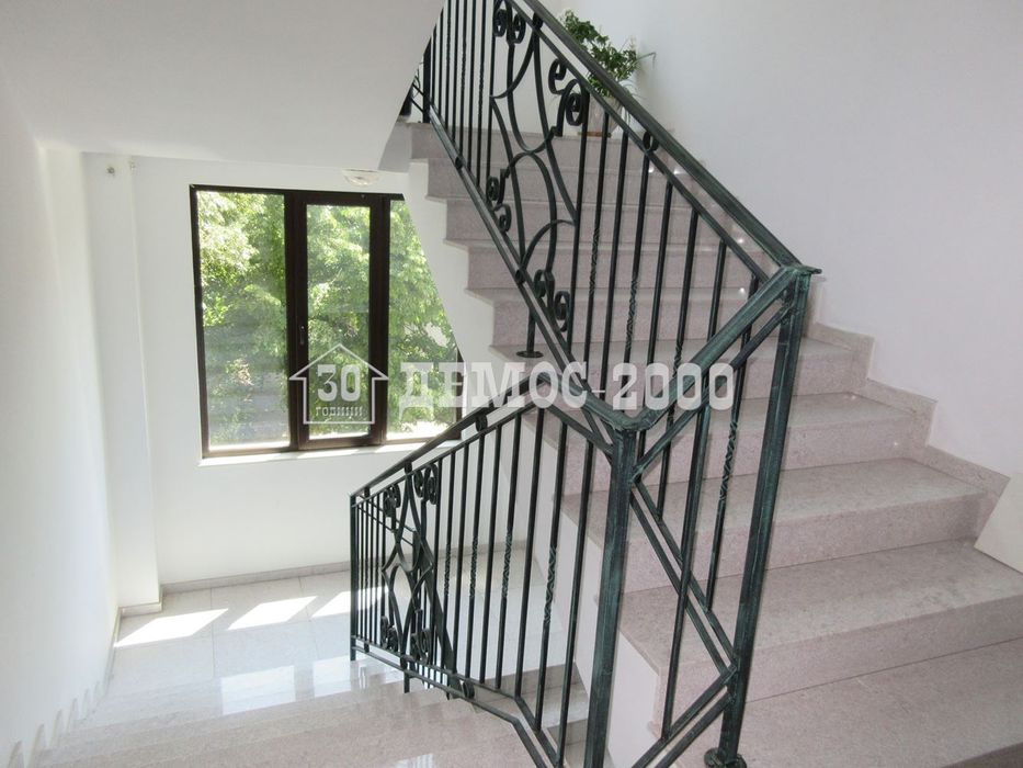 Дава се под наем Офис в Варна, Общината - 62 кв.м за 498.27 € - Снимка #7