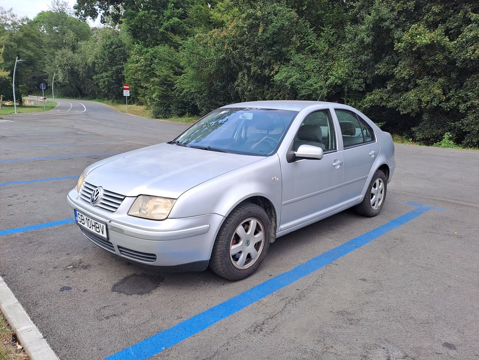 Bora 1.6 105 cp 2002
