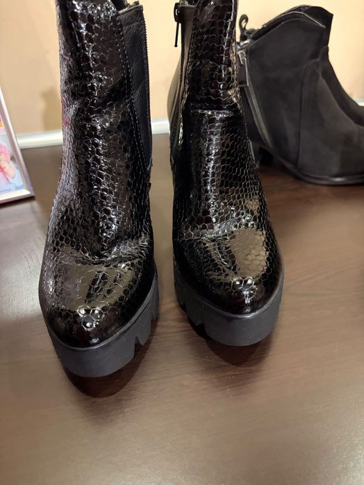 Дамски обувки, боти