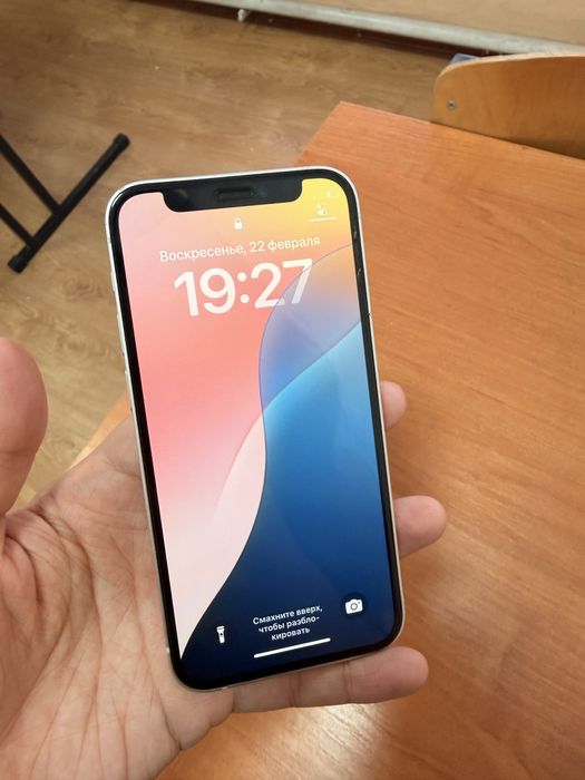 Продам айфон 64гб