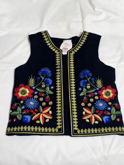 Vestă traditionala nouă