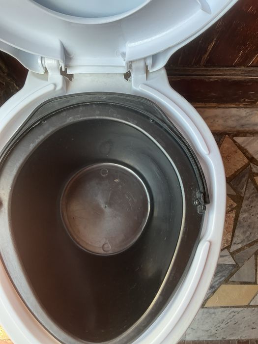 Продаю туалет переносной