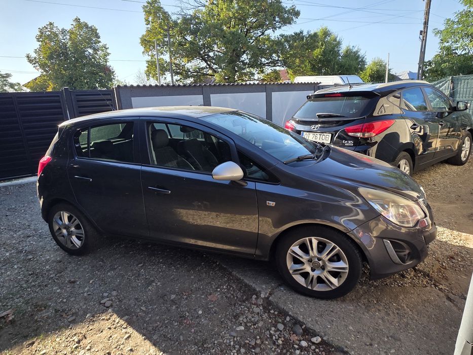 Opel Corsa D 2012 - Benzina + GPL din fabrica AC 183.000 km stare buna