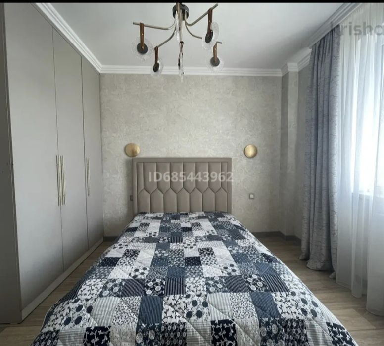 Кровать с матрасом