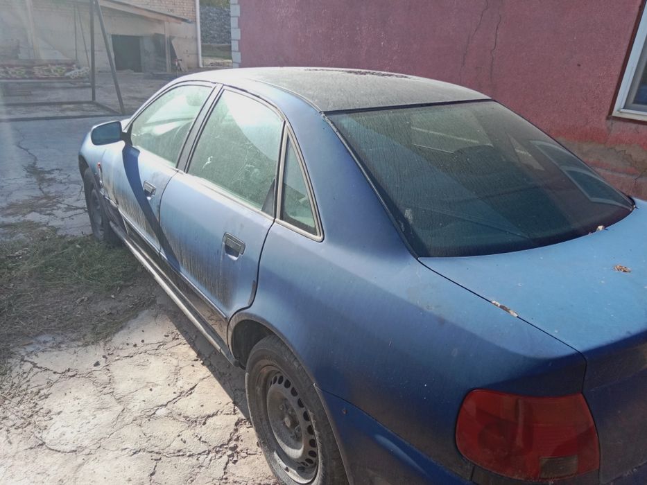 Продам Ауди А4 1995года