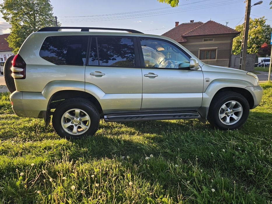 Toyota Land Cruiser! Autoutilitara N1!