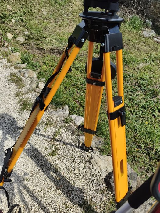 Hilti PLT 400 + PLC 400 - Система за трасиране