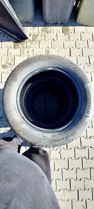 Vând anvelope Continental Ultracontact