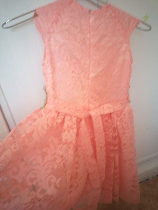 Продам праздничное платье.