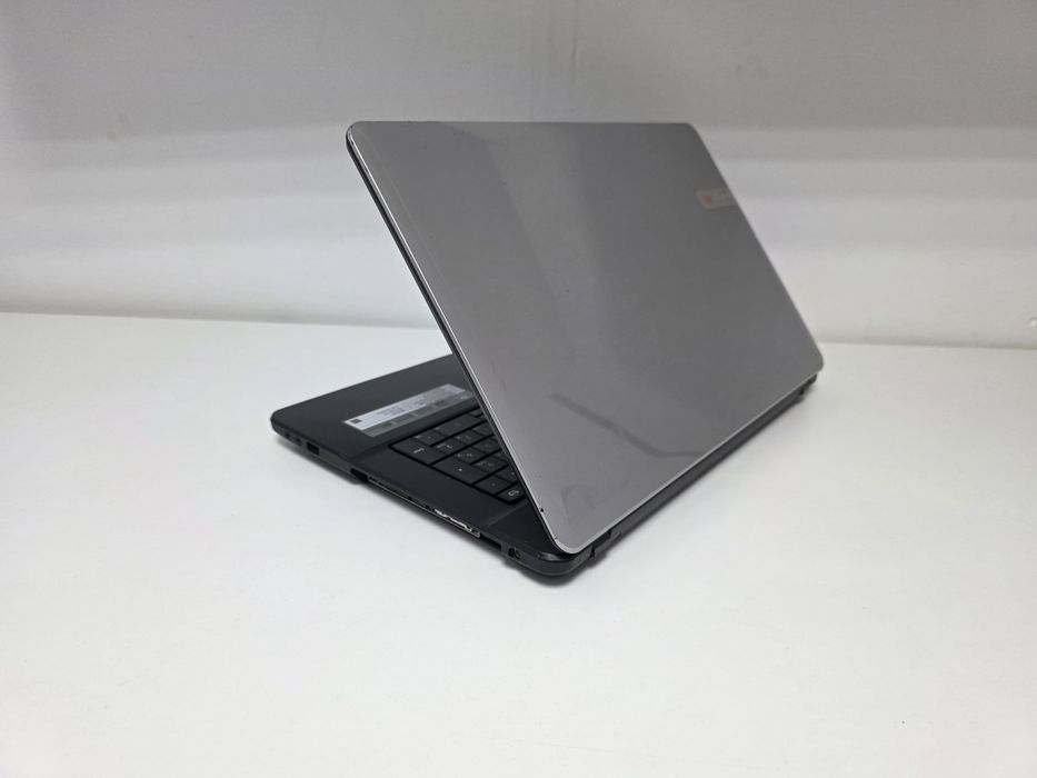 Laptop ACER Packard Bell  Quad Core  SSDDISPLAY MARE 17  . GARANTIE