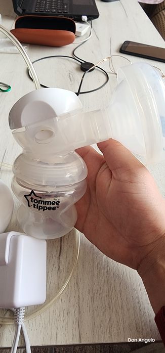 Помпа за кърма Tommee Tippee