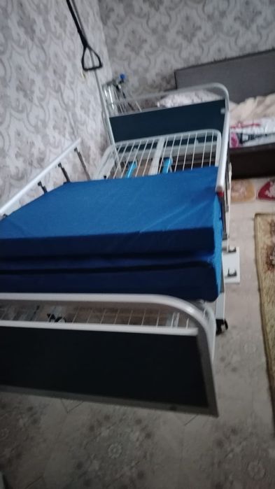 Кровать механическая