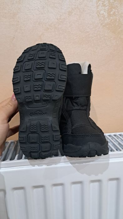 Cizme impermeabile copii marimea 27 Quechua 27 in stare perfecta