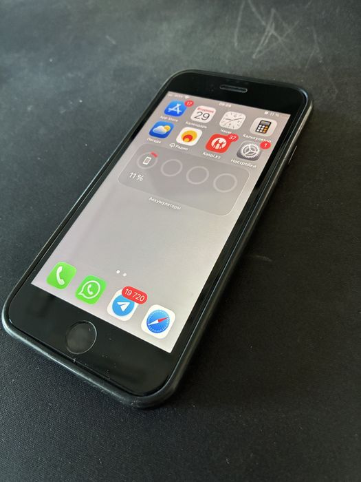 Iphone se 2 gen в отличном состоянии