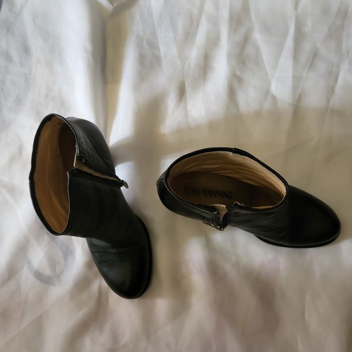 Продаю женскую обувь