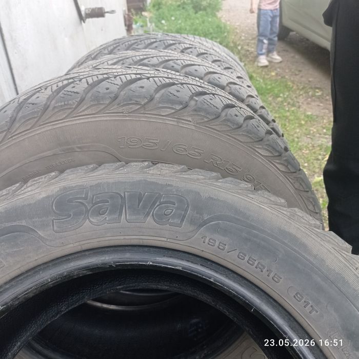 Продам шесть шин