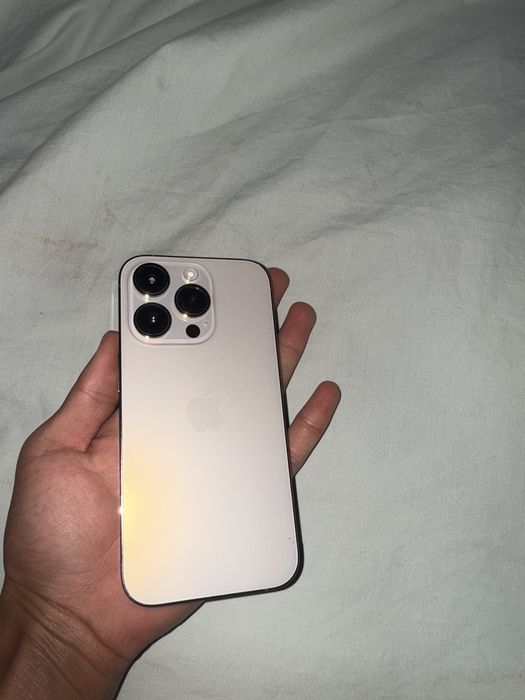 Iphone 14 pro gold