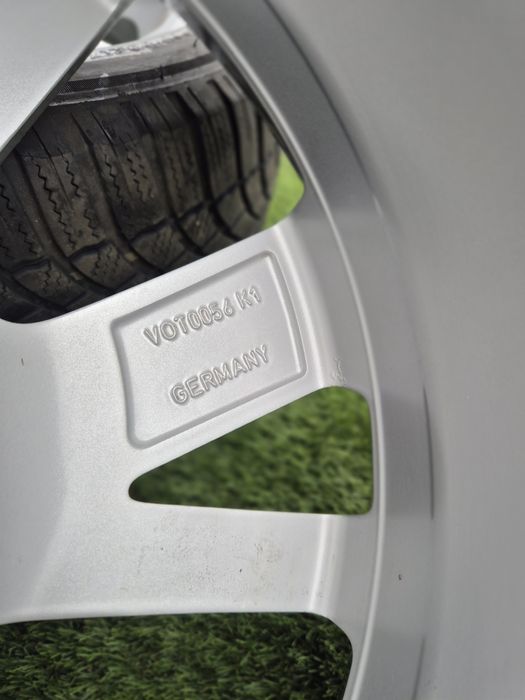 Jante ca noi R 17 5x112 Golf 8 cu 205 50 17 Bridgestone