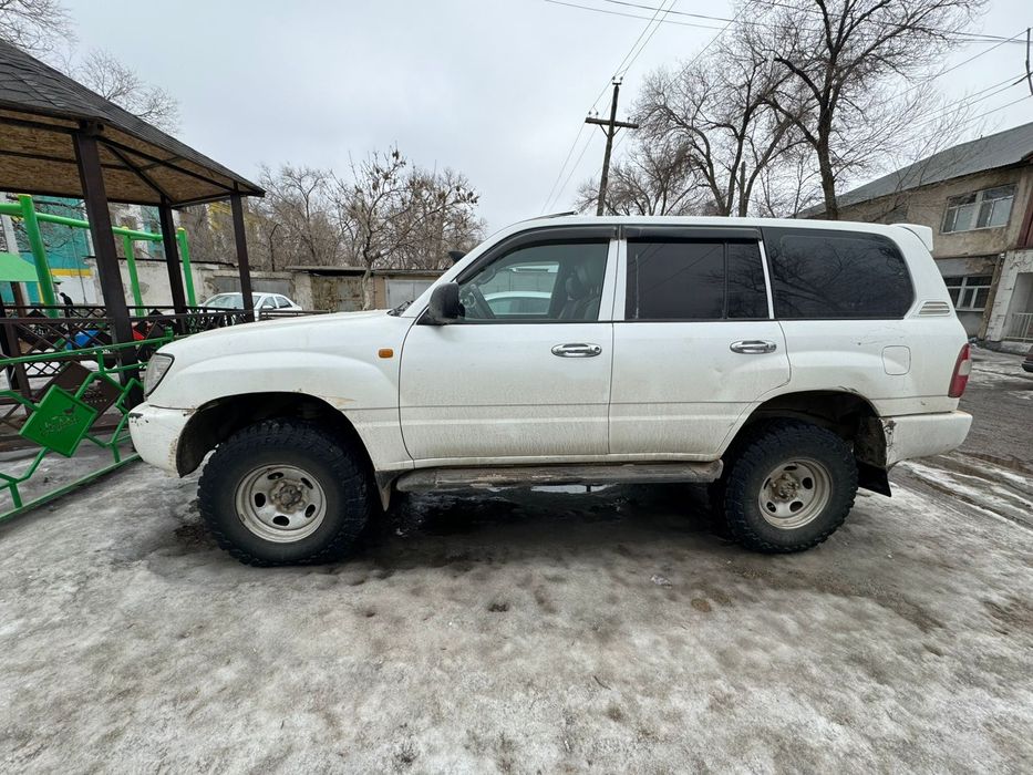 Toyota Land Cruiser 105