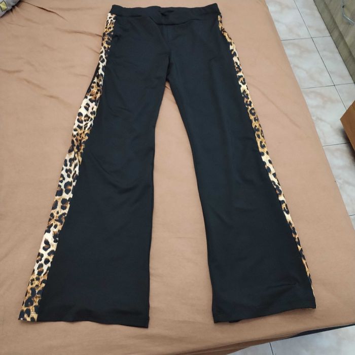 Дамски панталон с леопардов принт
