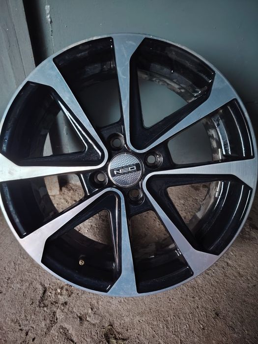 Продам диски литые NEO