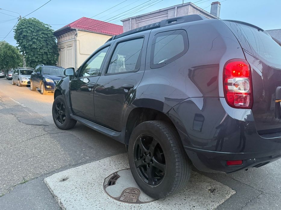 Dacia Duster 1600 cm,benzină,2016,, 4×4