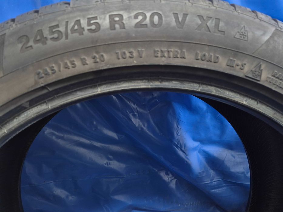 245/45/20 Continental