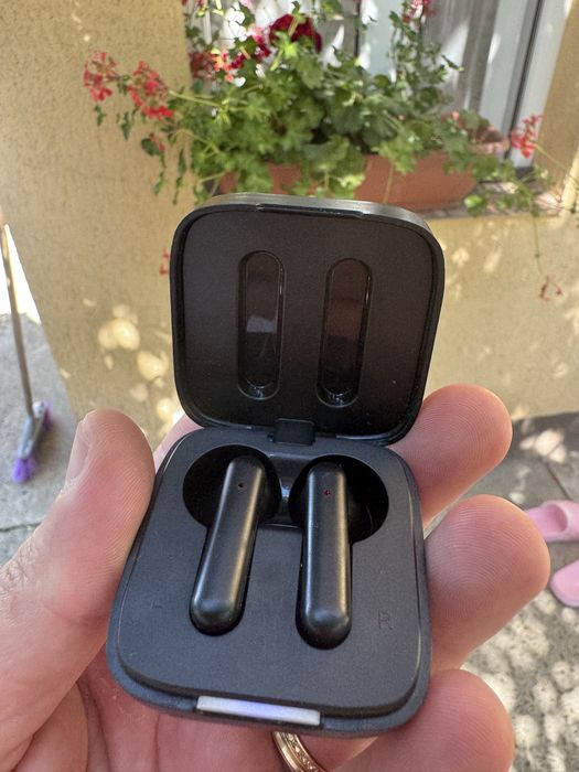 Casti Air pods 1