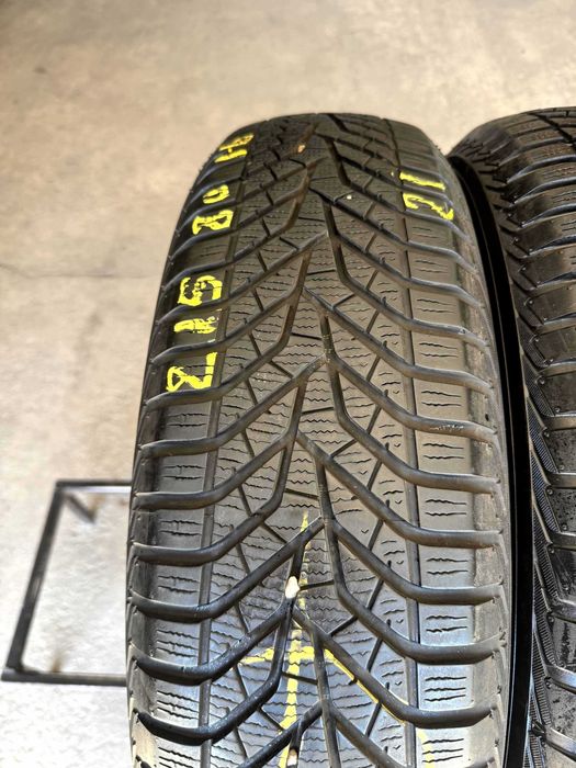 215/80 R16 • Iarna • Yokohama BluEarth Winter V905 103T | 2 buc | Pret/buc