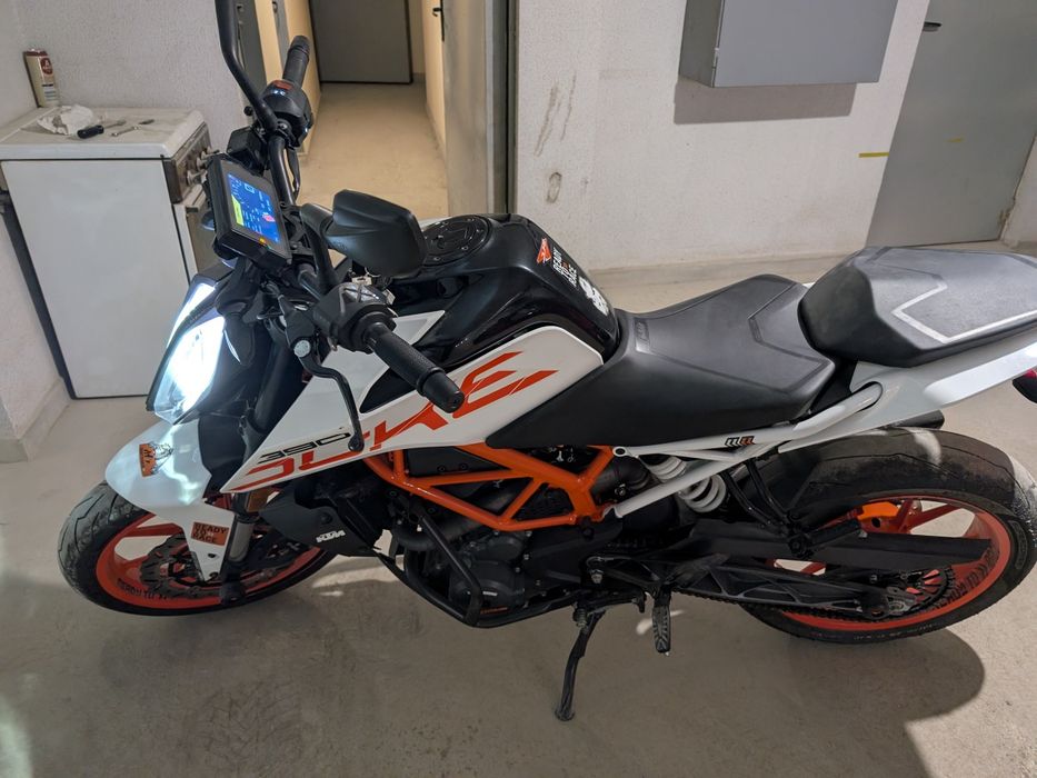 Мотоциклет KTM  Duke  390