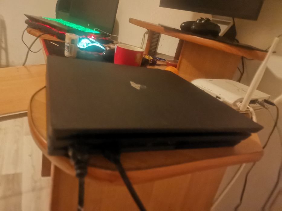 Vand ps4 pro în stare buna