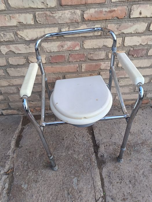 Туалетный стул б/у