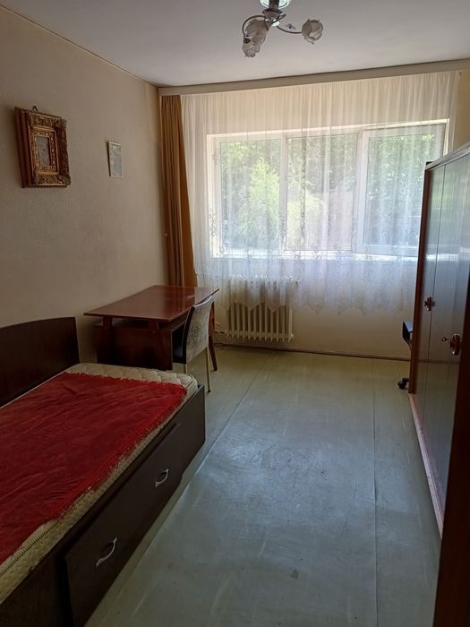 Apartament 3 camere, Militari