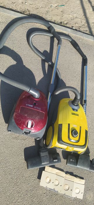 Пылесосы две штуки.