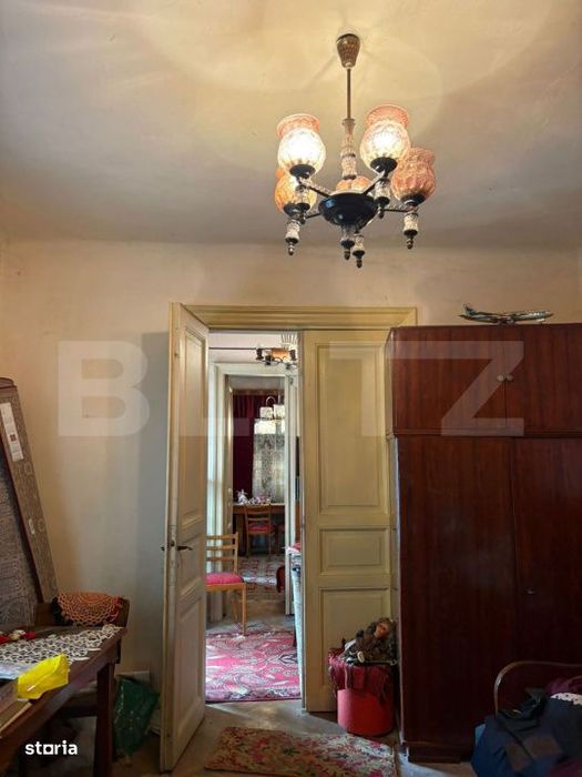 Casa de vanzare pentru renovare sau demolare – zona premium Caraiman