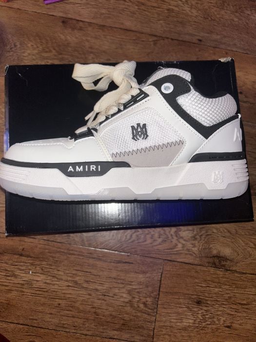 Продам кроссовки Amiri