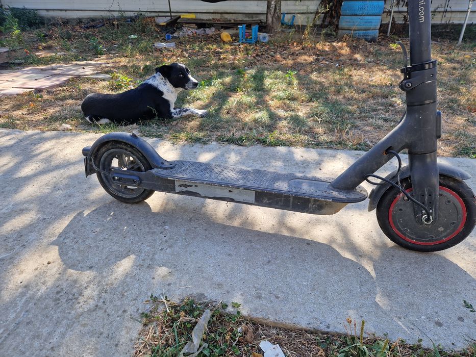 Vând Trotinetă  electrica xiaomi