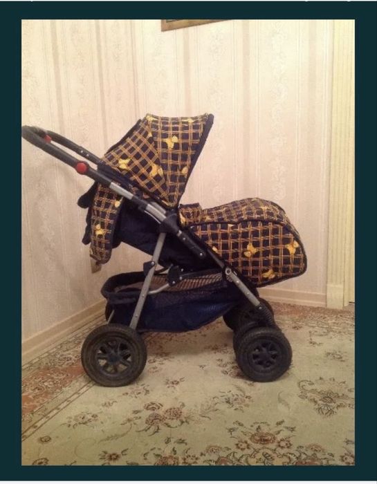 Продам коляску ( чехля полностью сьемные, можно стирать)