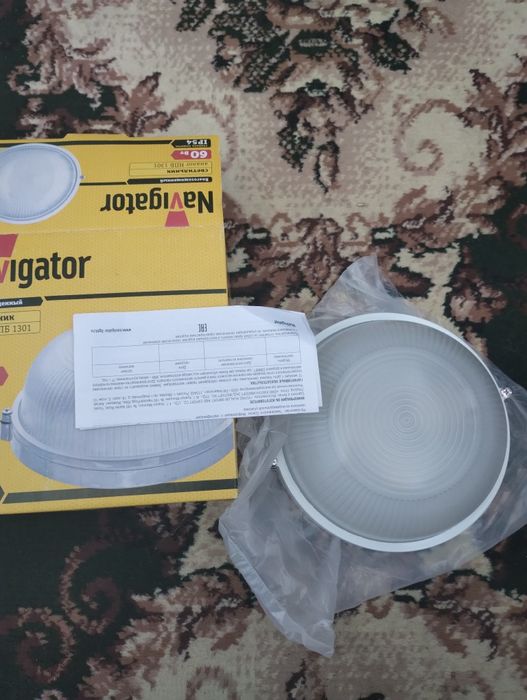 Светильник новый